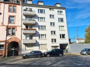 VERMIETET! Großzügige 3 Zimmerwohnung mit Südbalkon inkl EBK – zentral in Sachsenhausen