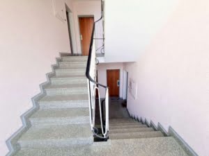 VERMIETET! Neu saniert! Sonnige 2 Zimmerwohnung mit Balkon – direkt am Kettler Krankenhaus