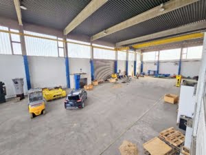 VERMIETET! Lager-/Produktionshalle mit vielen Möglichkeiten – gute Anbindung im Gewerbegebiet von Altenstadt