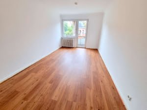 VERMIETET! Großzügige 3 Zimmerwohnung mit Südbalkon inkl EBK – zentral in Sachsenhausen