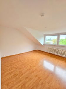 VERKAUFT! gepflegtes MFH mit 5-6 Whg. + 1 Garage + Hof + Garten – zentrale Lage Bad Soden