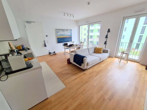 VERMIETET! Sonnige 2-Zimmer Wohnung mit 2 Balkonen, Parkett, Einbauküche- zentr. Ostend Lage