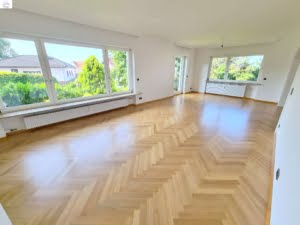 VERMIETET!Was für ein Villenanwesen mit Traumgarten! Mehrgenerat.haus + Einliegerwohnung + 2 Garagen