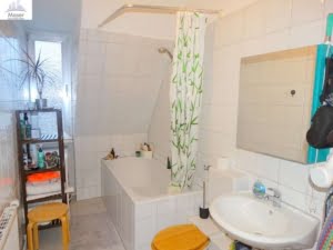 VERMIETET!Altbaucharme mitten in Bornheim! Sonnige 4 Zimmer-Maisonette direkt auf der Berger Straße