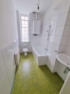 VERMIETET! Altbaucharme pur! Großzügige 2 Zimmerwohnung inkl. Wohnküche – ruhig in Rödelheim