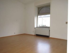 VERMIETET! Altbaucharme! Großzügige 2 Zimmerwohnung inkl. Wohnküche – ruhig in Rödelheim
