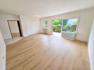 VERMIETET! Große 4-Zimmer Gartenwohnung mit 2 Balkonen + schickem  Bad  – top Lage Rumpenheim