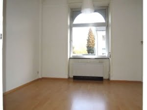 VERMIETET! Altbaucharme! Großzügige 2 Zimmerwohnung inkl. Wohnküche – ruhig in Rödelheim