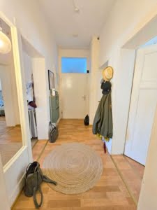 VERMIETET! Große, gemütliche 3,5 Zimmer Altbauwohnung mit Balkon – zentrale Lage Nähe TÜV Hanau