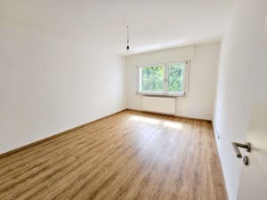VERMIETET! Sonnige 3 Zimmerwohnung mit Balkon – ruhig in Mühlheim-Lämmerspiel