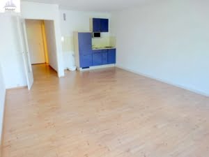VERMIETET! Großzügiges, sonniges 1 Zimmer-Apartment mit Balkon – zentral in Offenbach