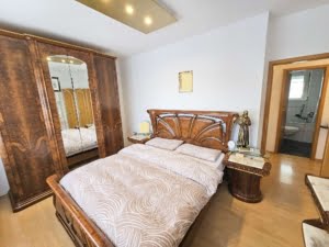 VERKAUFT! Perfekt für die kleine Familie! Solides Reihenmittelhaus + Garage + Garten -Heddernheim