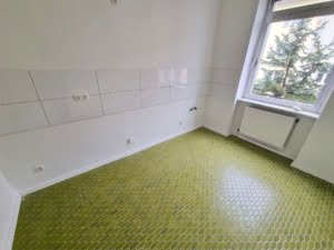VERMIETET! Altbaucharme pur! Großzügige 2 Zimmerwohnung inkl. Wohnküche – ruhig in Rödelheim