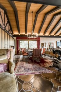 VERKAUFT! Prachtvolle Villa mit Schwimmbad und Parkgrundstück mit Teich – Hollywood-Feeling im Rheingau!