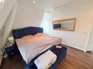 VERMIETET! WOW! – Stylische 5 Zimmer Maisonette inkl. EBK + Kamin + Dachterr. -Sachsenhausen