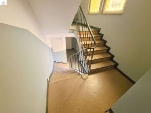 VERMIETET! Neu renoviert in 2023! Gemütliches 1 Zimmer Apartment mit Kochnische- zentral in Niederrad