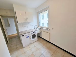 VERMIETET! Top Westendlage! Gemütliche, sonnige 2 Zimmerwohnung mit Balkon + Einbauküche inkl.