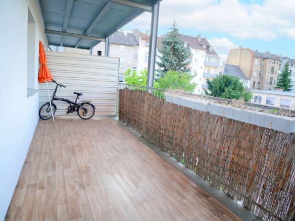 VERMIETET! 3 Zimmerwohnung mit großem Balkon und Wohnküche – direkt gegenüber dem Klinikum OF