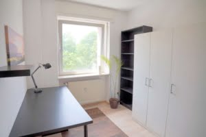 VERMIETET! 3 Zimmerwohnung mit großem Balkon und Wohnküche – direkt gegenüber dem Klinikum OF