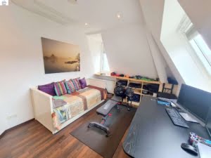 VERMIETET! WOW! – Stylische 5 Zimmer Maisonette inkl. EBK + Kamin + Dachterr. -Sachsenhausen