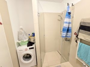 VERMIETET! Richtig schickes 1-Zimmer Apartment (Neubau 2020) mit Balkon, Parkett, EBK – zentr. Ostend Lage