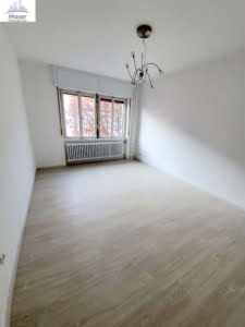 VERMIETET! 2020 neu renovierte 2-Zimmerwohnung mit neuem Wannenbad – mitten in Fußgängerzone Hanau