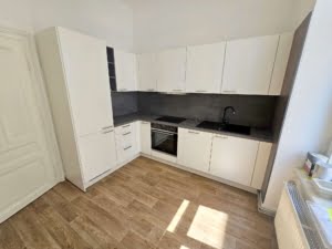 VERMIETET! Altbaucharme ! Gemütliche 2 Zimmerwohnung mit Wohnküche inkl. neuer EBK