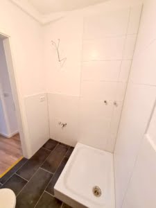 VERMIETET! Nagelneu saniert! Schick + Gemütlich! 2 Zimmerwohnung – ruhig + zentral im Ostend