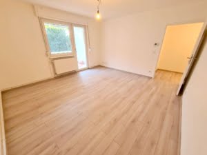 VERMIETET! 2022! Große 2 Zimmerwohnung mit Wohnküche und Loggia – zentral Nähe Uniklinik Niederrad