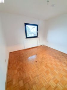 VERMIETET! neu saniert! Gemütliche 2 Zimmer Gartenwohnung im 2-Fam.Haus – zentral in Mühlheim