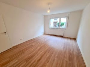 VERMIETET! Nagelneu saniert! Schick + Gemütlich! 2 Zimmerwohnung – ruhig + zentral im Ostend
