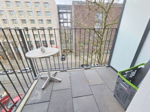 VERMIETET! Richtig schickes 1-Zimmer Apartment (Neubau 2020) mit Balkon, Parkett, EBK – zentr. Ostend Lage