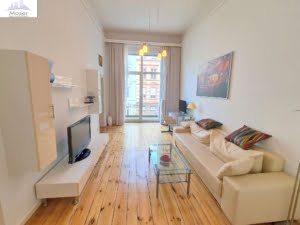 VERMIETET! TOP! Altbau im Westend ! Voll möblierte 2 Zimmerwohnung mit Balkon – min. für 9 Monate