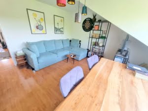 VERMIETET! Schick und gemütlich! 2 Zimmer DG-Wohnung in gepflegtem MFH zentral in Bad Soden