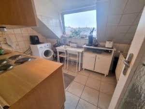 VERMIETET! Sonnige, gemütliche 2-Zimmerwohnung im Dachgeschoss – zentral gelegen im Gallusviertel