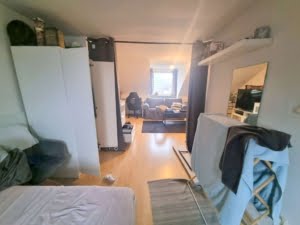 VERMIETET! Sonnige, gemütliche 2-Zimmerwohnung im Dachgeschoss – zentral gelegen im Gallusviertel