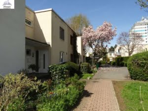 VERMIETET! Willkommen Zuhause – 4 Zimmer + Balkon + Terrasse + Garten – ruhig in FFM-Niederursel