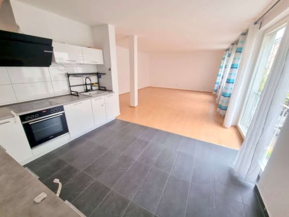 VERMIETET! Renovierte , große + helle 2-Zimmer Wohnung mit offener Küche – mitten in der Offenbacher Fußgängerzone