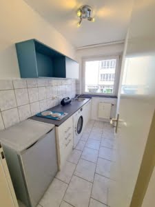VERMIETET! Top Westendlage! Großzügig renoviert! 1 Zimmerwohnung mit Balkon + sep. Küche inkl. EBK