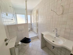 VERKAUFT! + Einzugsbereit! Große 3,5 Zimmerwhg mit Balkon plus Garage – top Lage Rumpenheim