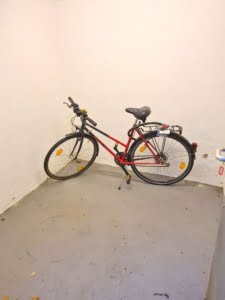 VERMIETET! Für die Familie! Neu sanierte 5 Zimmerwhg. + Terrrasse + Garten + Garage in Steinbach