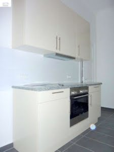 VERMIETET! Altbaucharme pur in Top Lage Sachsenhausen: 4 Zimmerwohnung mit Balkon + Parkett + EBK