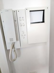 VERMIETET! Sehr großzügige 3-Zimmer Maisonette mit 2 Balkonen + TG-Platz – Top Lage Sachsenhausen