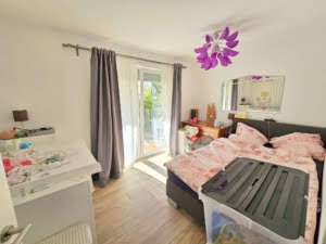 VERMIETET! Zweitbezug! 4 Zimmer + 2 Terrassen + Garten +2 Bäder + Fußbodenheiz. ruhig in Rödelheim