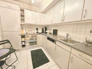 VERMIETET! Top Westend Lage! Charmant + Elegant! Voll möblierte 2 Zimmerwohnung mit 2 Balkonen