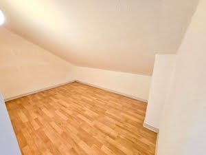 VERKAUFT! Panoramablick! Große 2 Zimmerwohnung mit Dachterrasse + TG-Platz – Top Lage Bad Vilbel