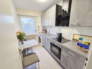 VERMIETET! Großzügige 1 Zimmer Wohnung mit sep. Küche – ruhig und zentral in Rödelheim