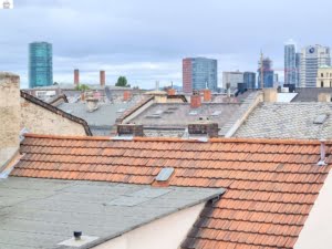 VERMIETET! WOW! – Stylische 5 Zimmer Maisonette inkl. EBK + Kamin + Dachterr. -Sachsenhausen