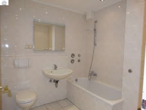 VERMIETET! in perfekter Westendlage! 2 Zimmerwohnung mit tollem Südbalkon & Gartennutzung
