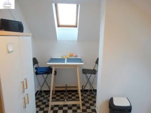 VERMIETET! Gemütliche 2 Zimmer DG-Wohnung inkl. Einbauküche – direkt am Stadtwald in Neu Isenburg
